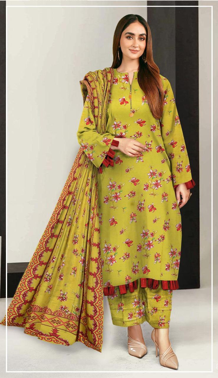 3 Pcs Women's Unstitched Khaddar Printed Suit